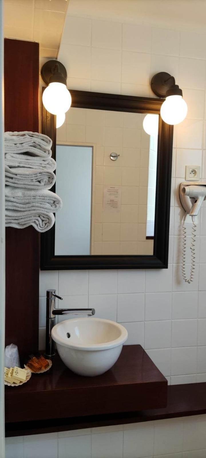 Le Relais Des Iles Hotel Coudeville Kültér fotó